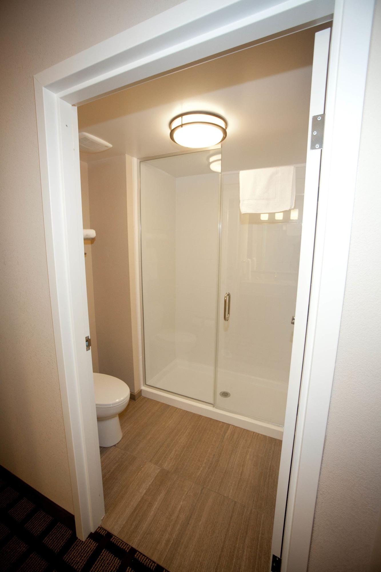 Baymont By Wyndham Erie 3*