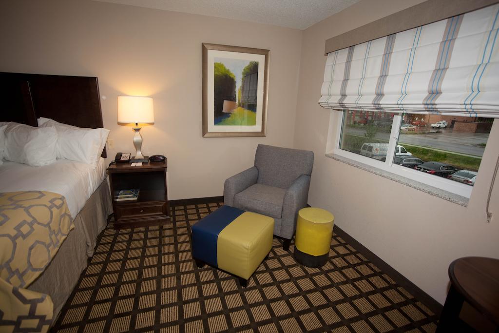 Baymont By Wyndham Erie