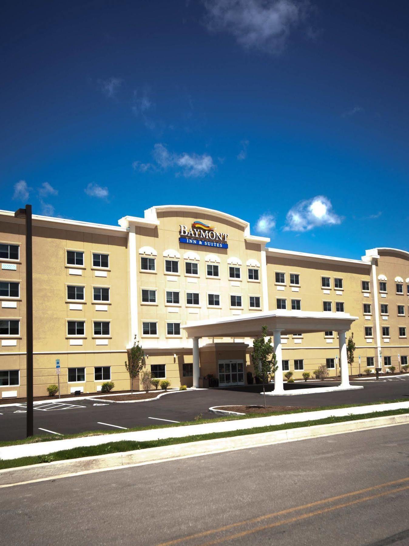 Hotel Baymont By Wyndham Erie 3*