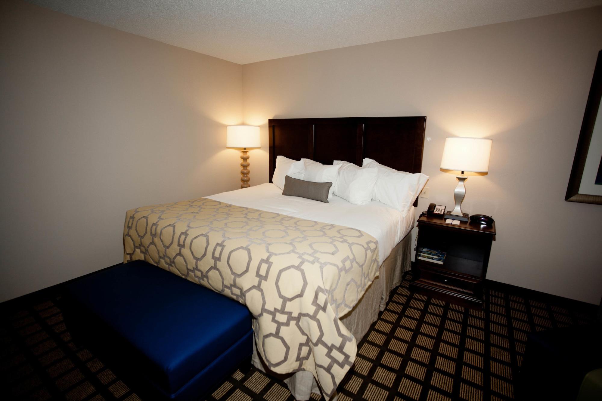Baymont By Wyndham Erie Hotel 3*